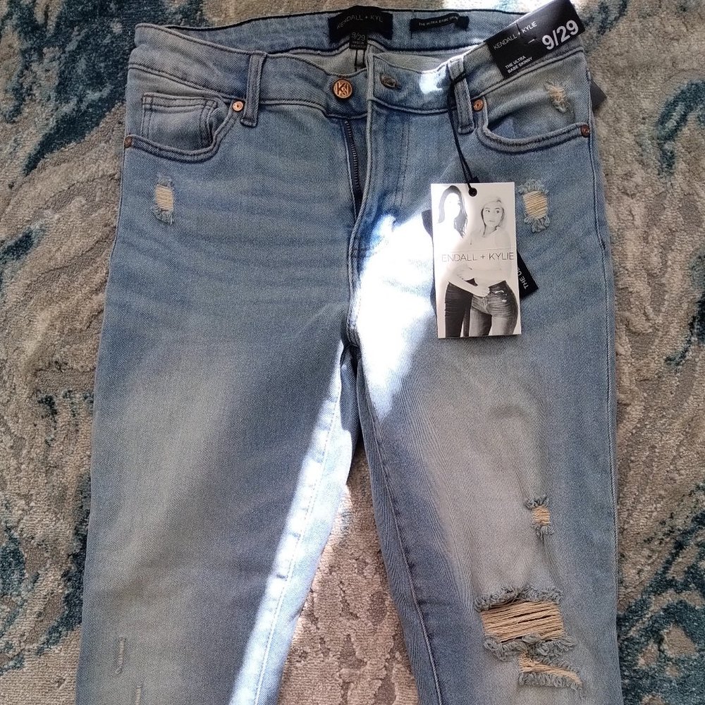 Kendall + Kylie Ultra Babe Skinny Jeans 9/29 - NEW!